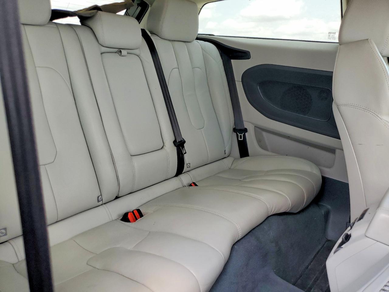 2015 Land Rover Range Rover Evoque Pure Premium Черный vin: SALVR1BG1FH050291