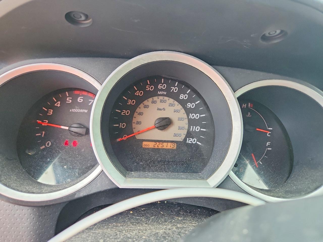 2011 Toyota Tacoma V6 White vin: 5TFUU4ENXBX002852