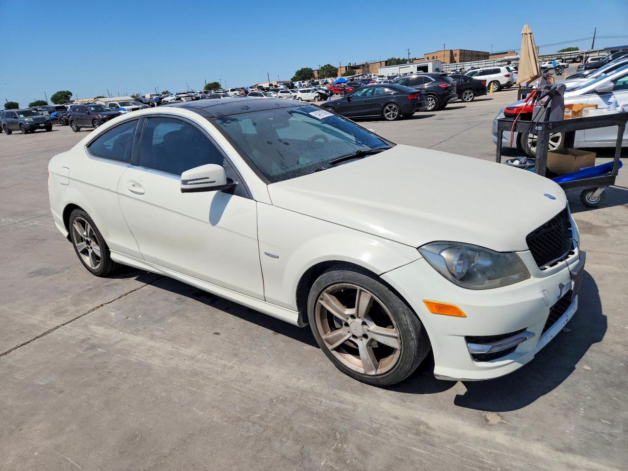 2012 Mercedes-benz C 250 White vin: WDDGJ4HB1CF752757