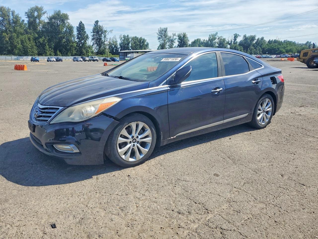2013 Hyundai Azera Base Blue vin: KMHFG4JG1DA261402
