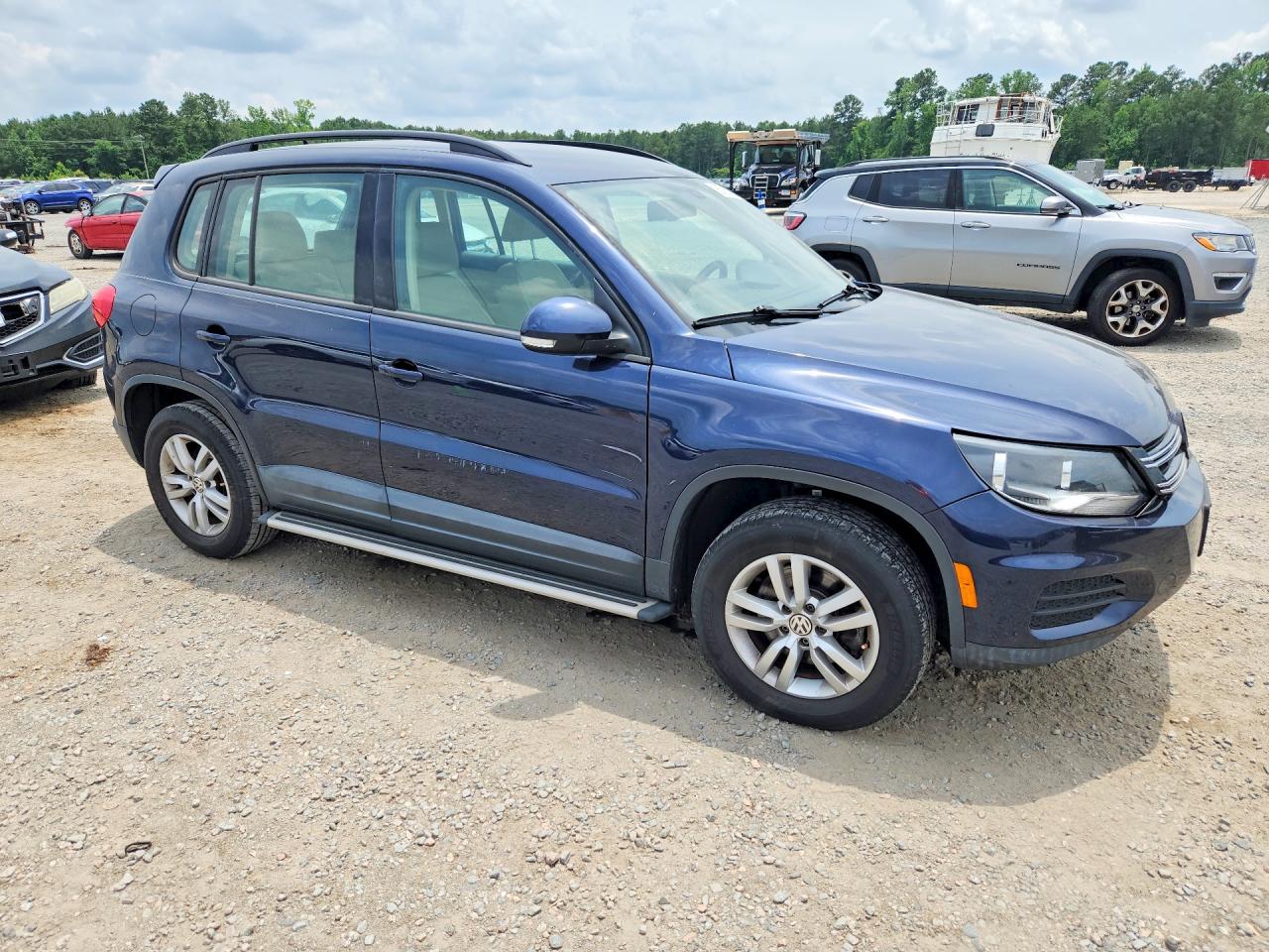 2016 Volkswagen Tiguan S Blue vin: WVGAV7AX3GW600699