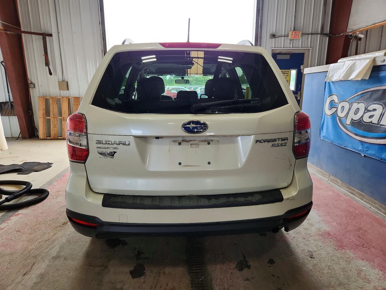 2014 Subaru Forester 2.5i Premium White vin: JF2SJAEC4EH534918