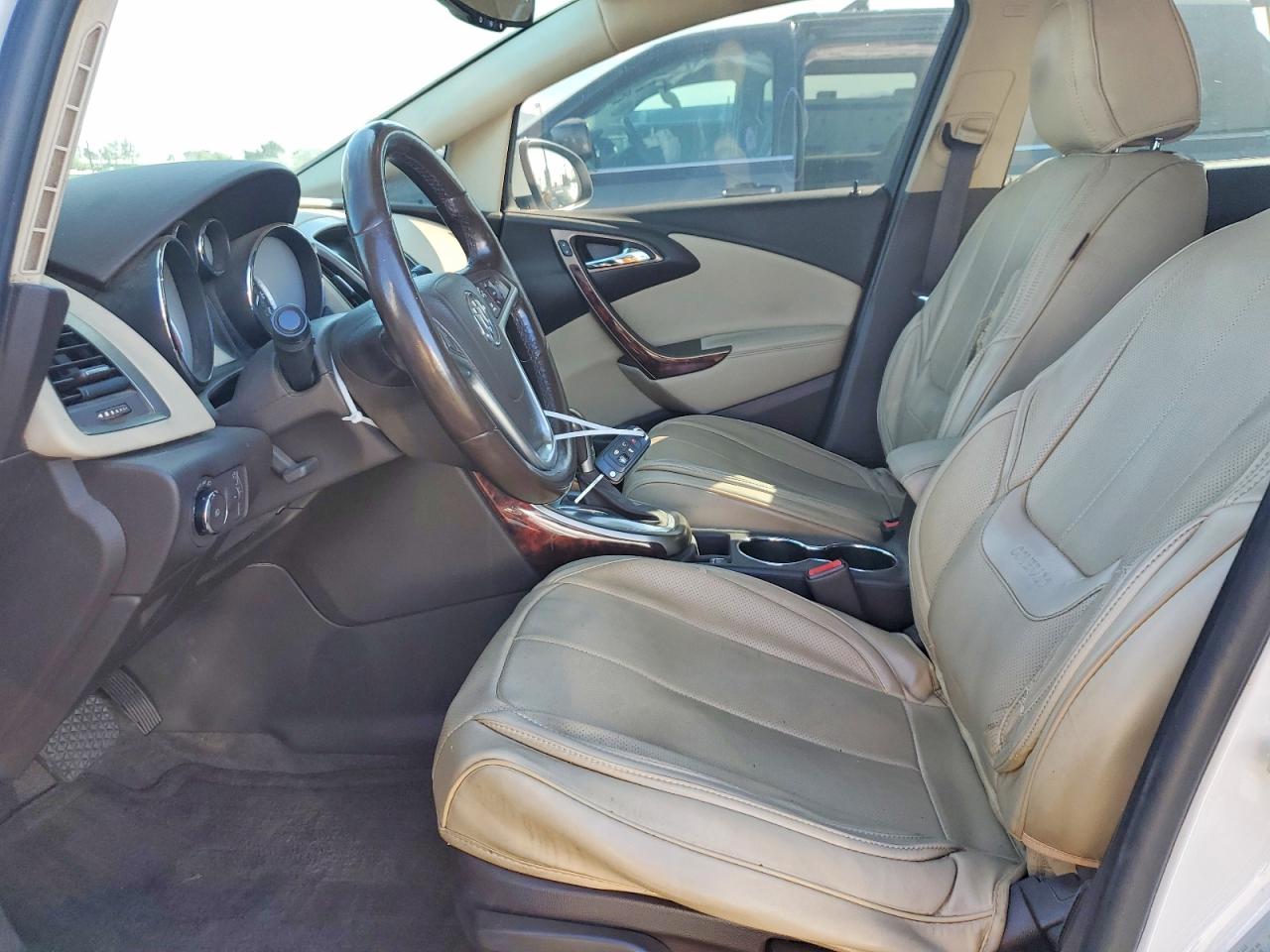 2014 Buick Verano White vin: 1G4PP5SK9E4160203