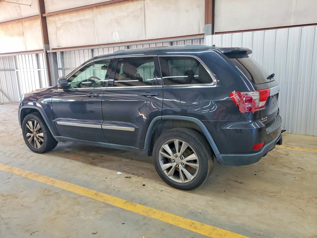 2013 Jeep Grand Cherokee Laredo Угольный vin: 1C4RJFATXDC503295