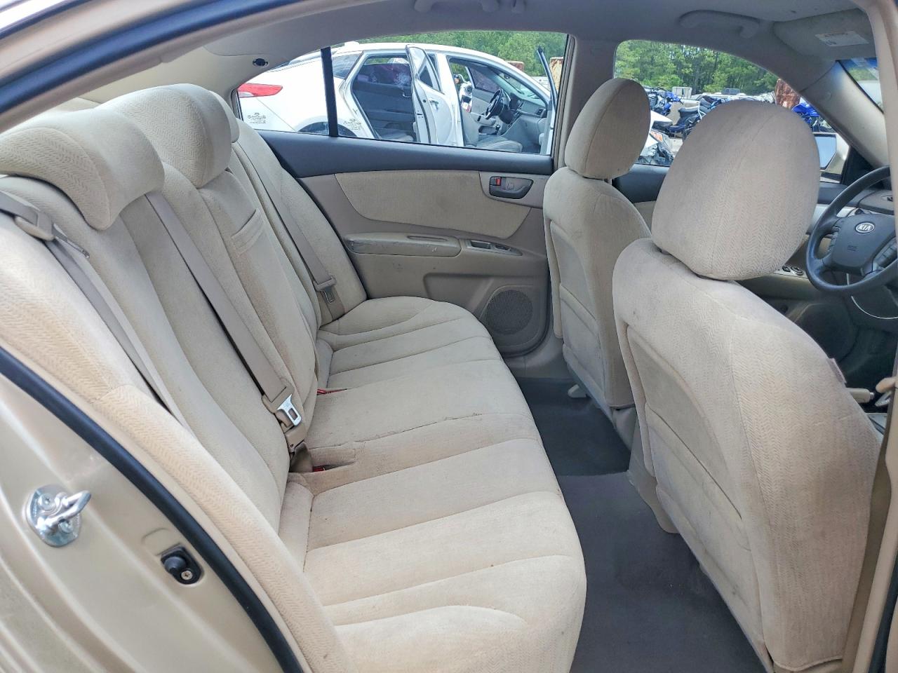 2008 Kia Optima Lx Beige vin: KNAGE123885244942