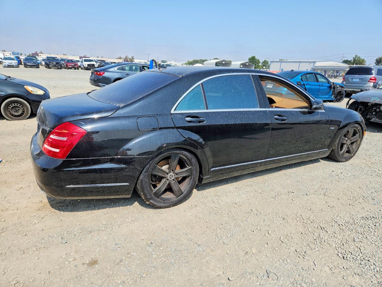 2012 Mercedes-benz S 550 Black vin: WDDNG7DB1CA440707
