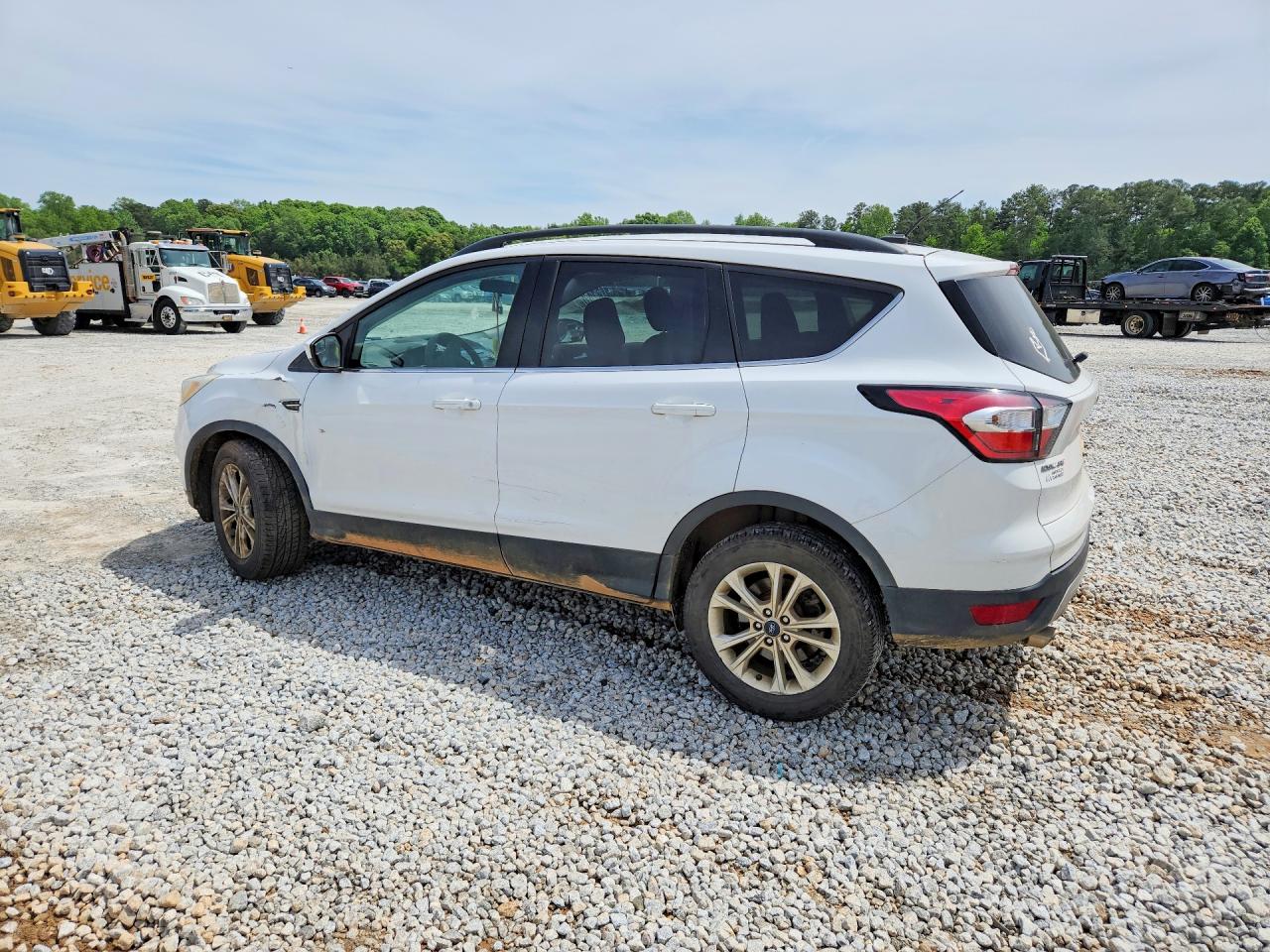 2018 Ford Escape Se White vin: 1FMCU9GD7JUC49237