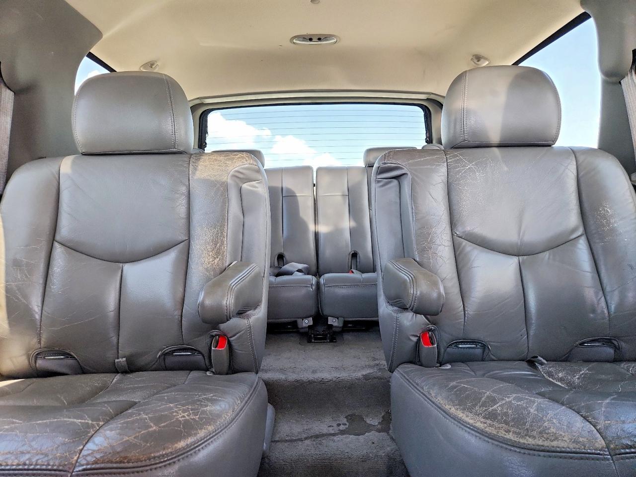 2004 Chevrolet Tahoe K1500 Black vin: 1GNEK13Z44R133160