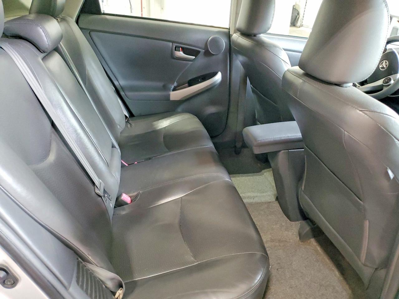 2010 Toyota Prius Iv Серебряный vin: JTDKN3DU6A0215456