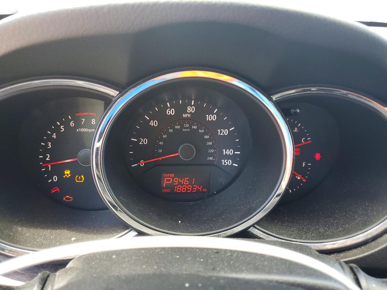 2011 Kia Sorento Lx Белый vin: 5XYKT4A18BG130197