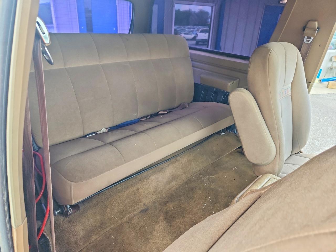 1989 Ford Bronco U100 Black vin: 1FMEU15H1KLB15458