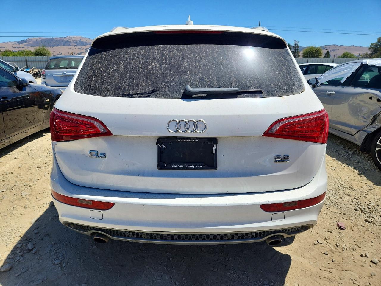 2011 Audi Q5 Premium Plus White vin: WA1DKAFP4BA100096