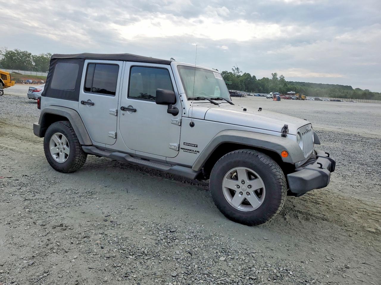2010 Jeep Wrangler Unlimited Sport Silver vin: 1J4BB3H19AL147851