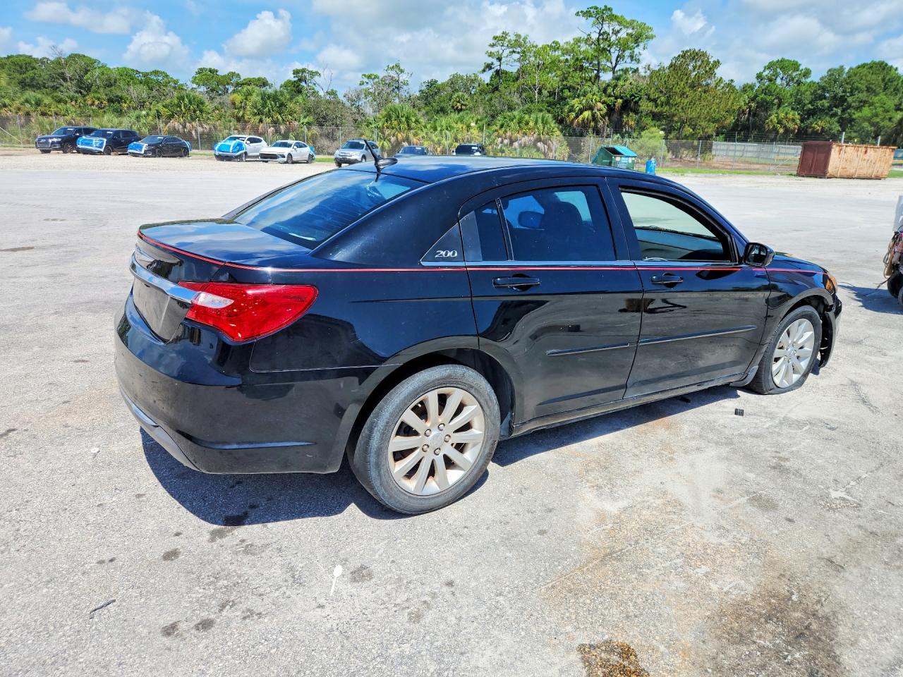 2013 Chrysler 200 Touring Black vin: 1C3CCBBG6DN746864