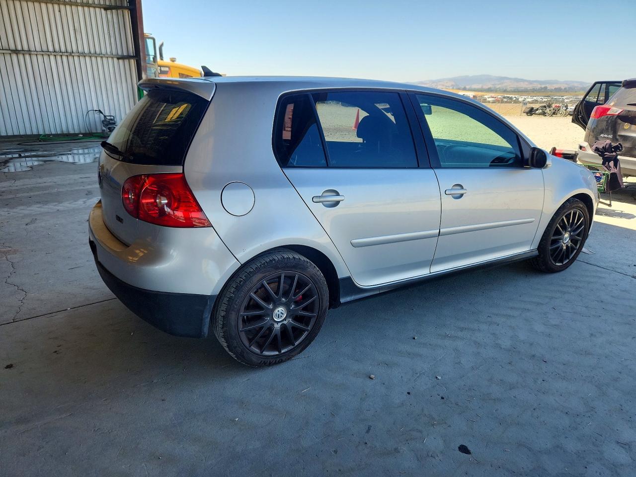 2007 Volkswagen New Gti Silver vin: WVWHV71K67W114833