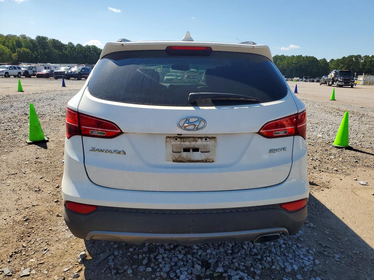 2014 Hyundai Santa Fe Sport 2.4l White vin: 5XYZU3LB6EG186543