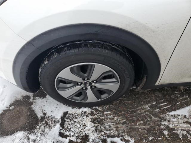 2018 Kia Niro Lx White vin: KNDCB3LC5J5155128