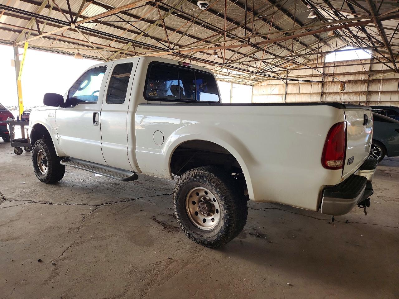 2004 Ford F250 Super Duty White vin: 1FTNX21L74EA53339