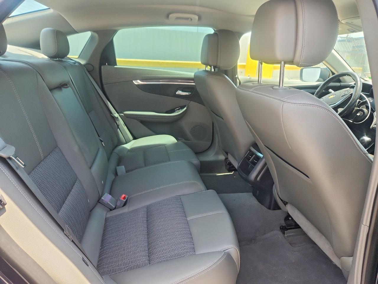 2014 Chevrolet Impala Lt Blue vin: 2G1115SL6E9192987