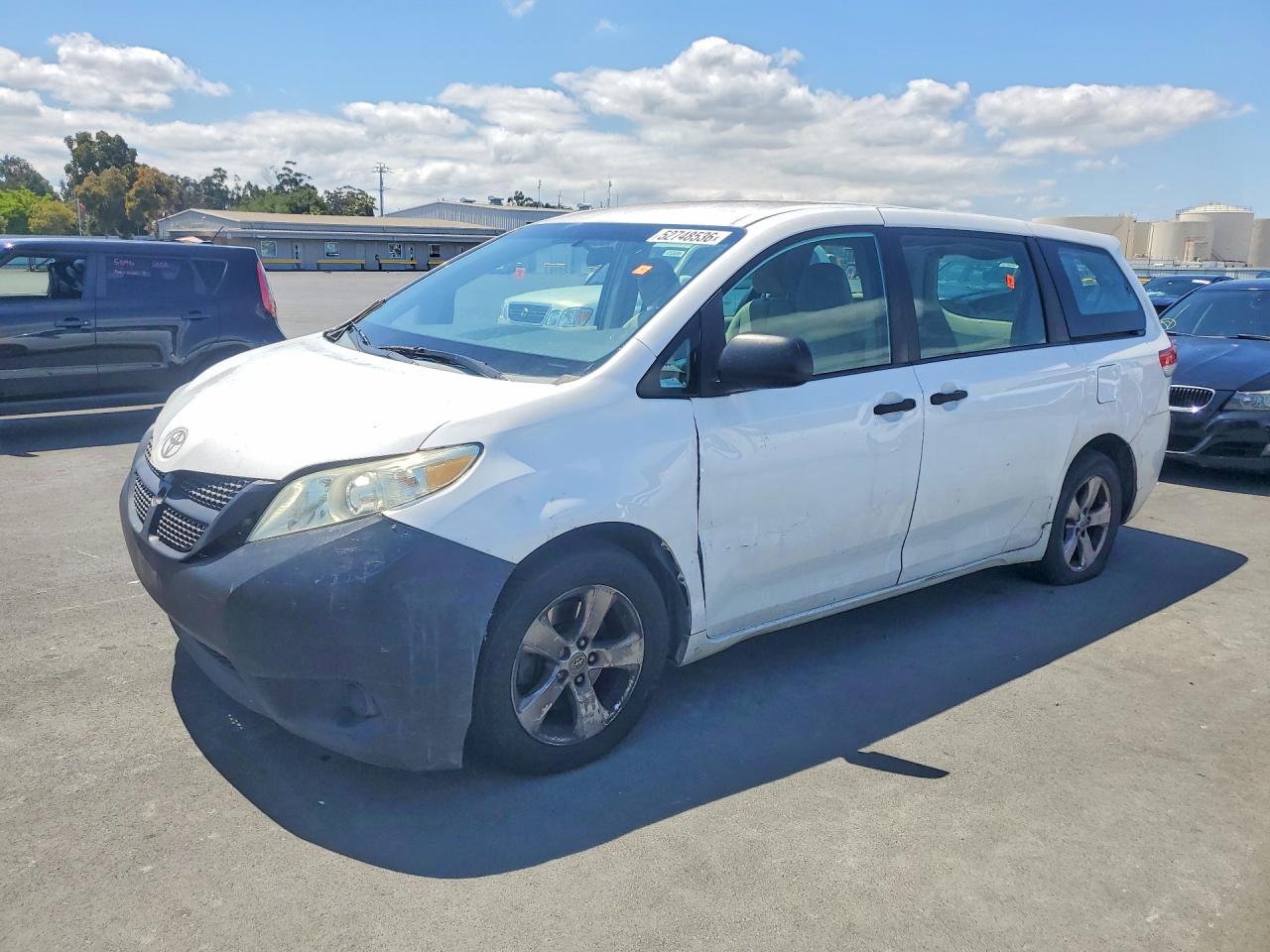2013 Toyota Sienna L 7-passenger White vin: 5TDZK3DC9DS323411