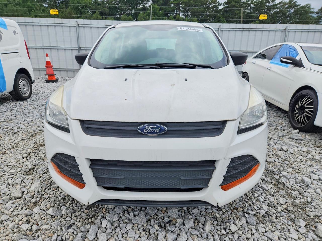2015 Ford Escape S White vin: 1FMCU0F7XFUC85616