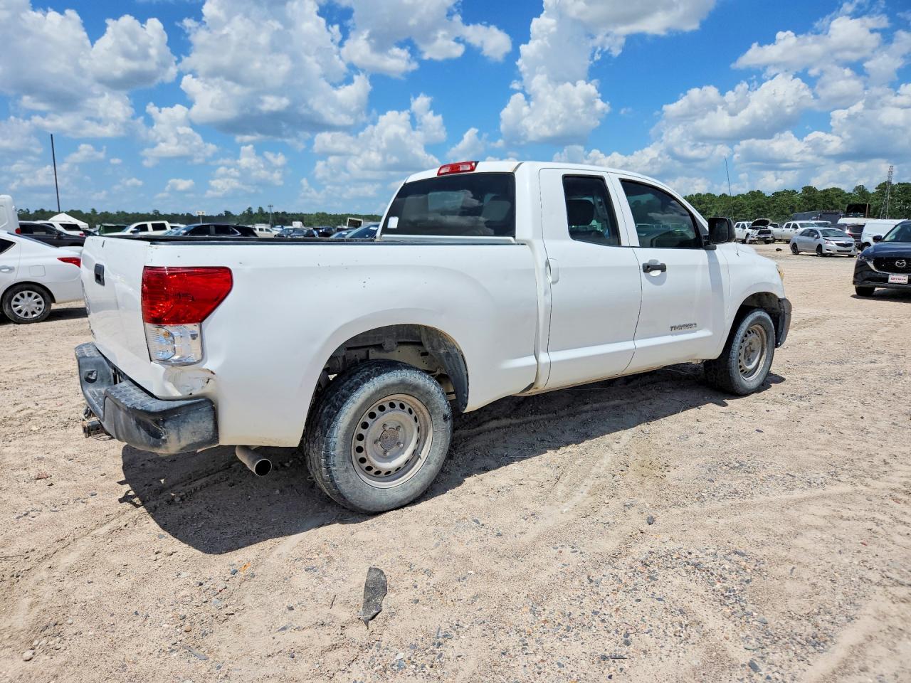 2011 Toyota Tundra Double Cab Sr5 White vin: 5TFRM5F13BX035067