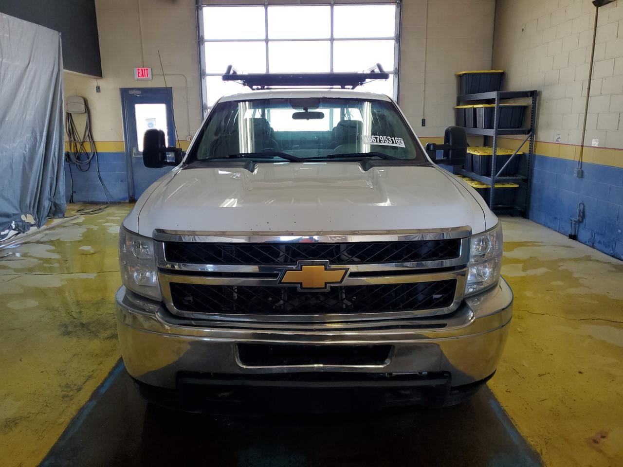 2013 Chevrolet Silverado K2500 Heavy Duty White vin: 1GC2KVCG9DZ224295 Damage: Hood, Chipped, 10 Or More