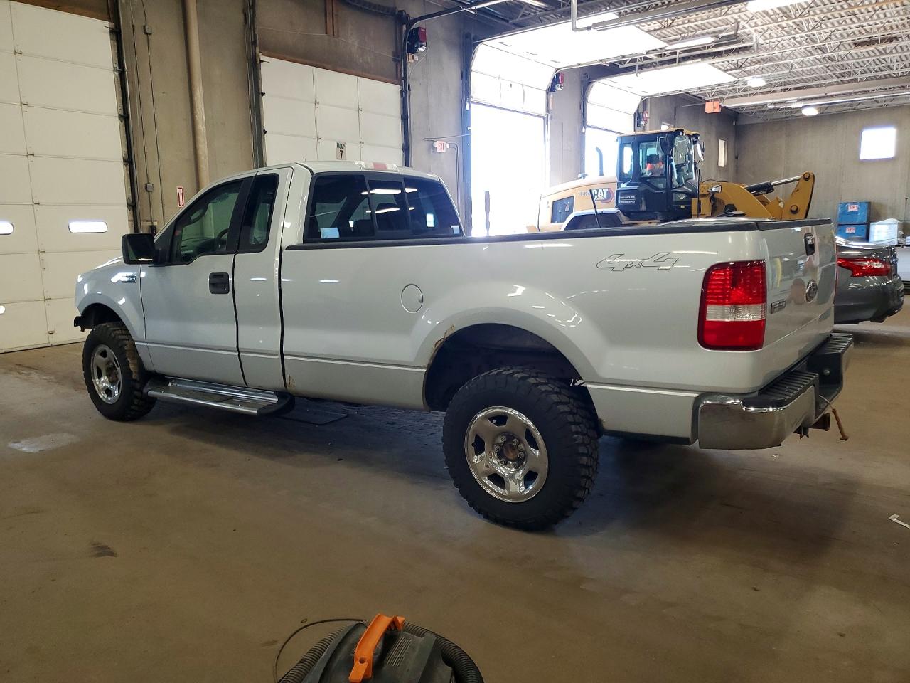 2005 Ford F150 Silver vin: 1FTRF14525NA88903