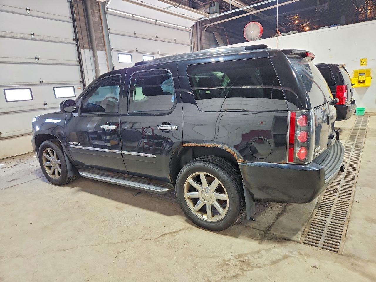 2010 Gmc Yukon Denali Black vin: 1GKUKEEFXAR208720