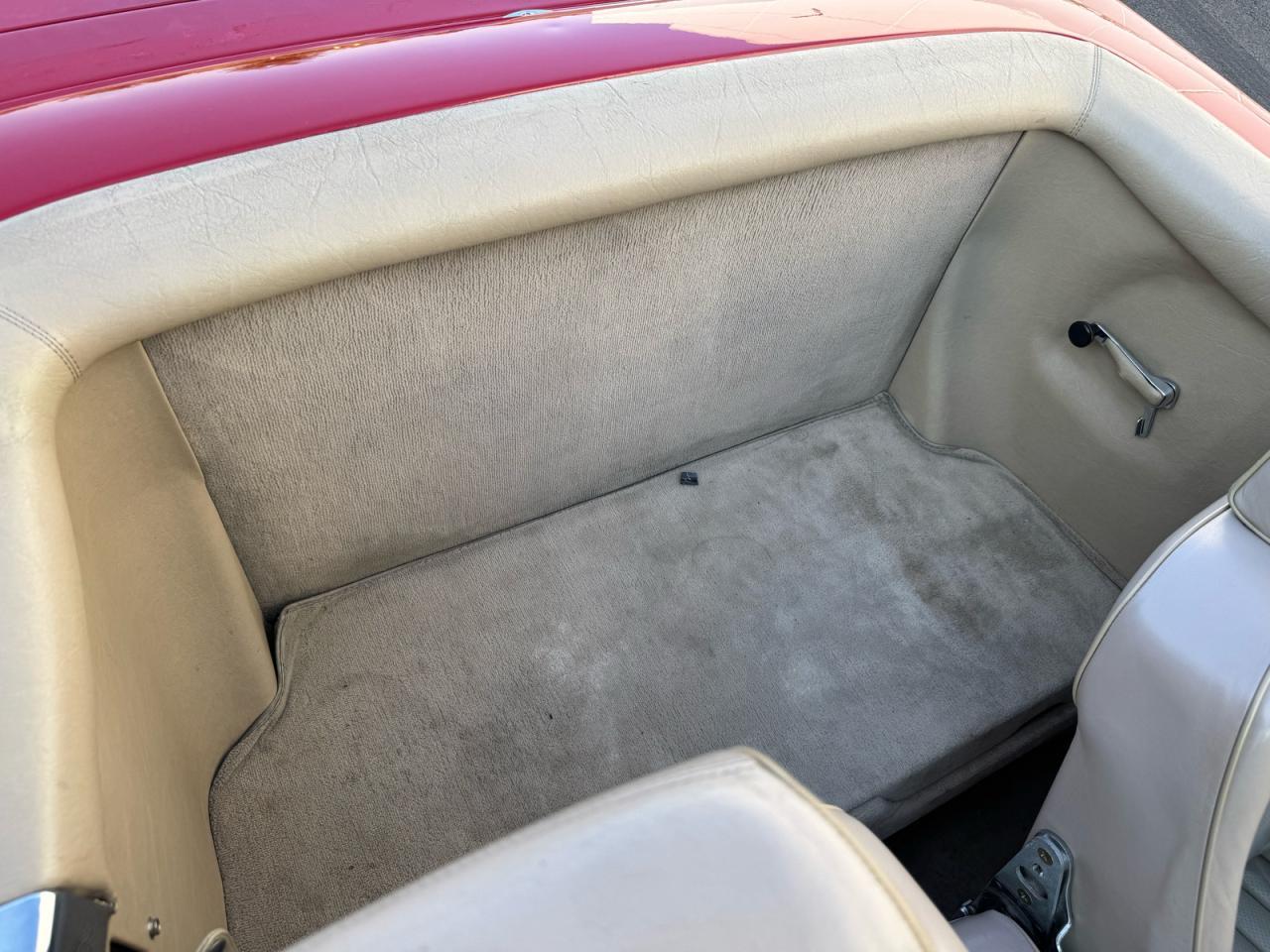 1987 Mercedes-benz 560 Sl Red vin: WDBBA48D3HA064333