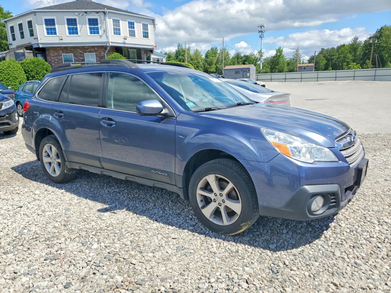 2014 Subaru Outback 2.5i Premium Blue vin: 4S4BRBCC6E3301941