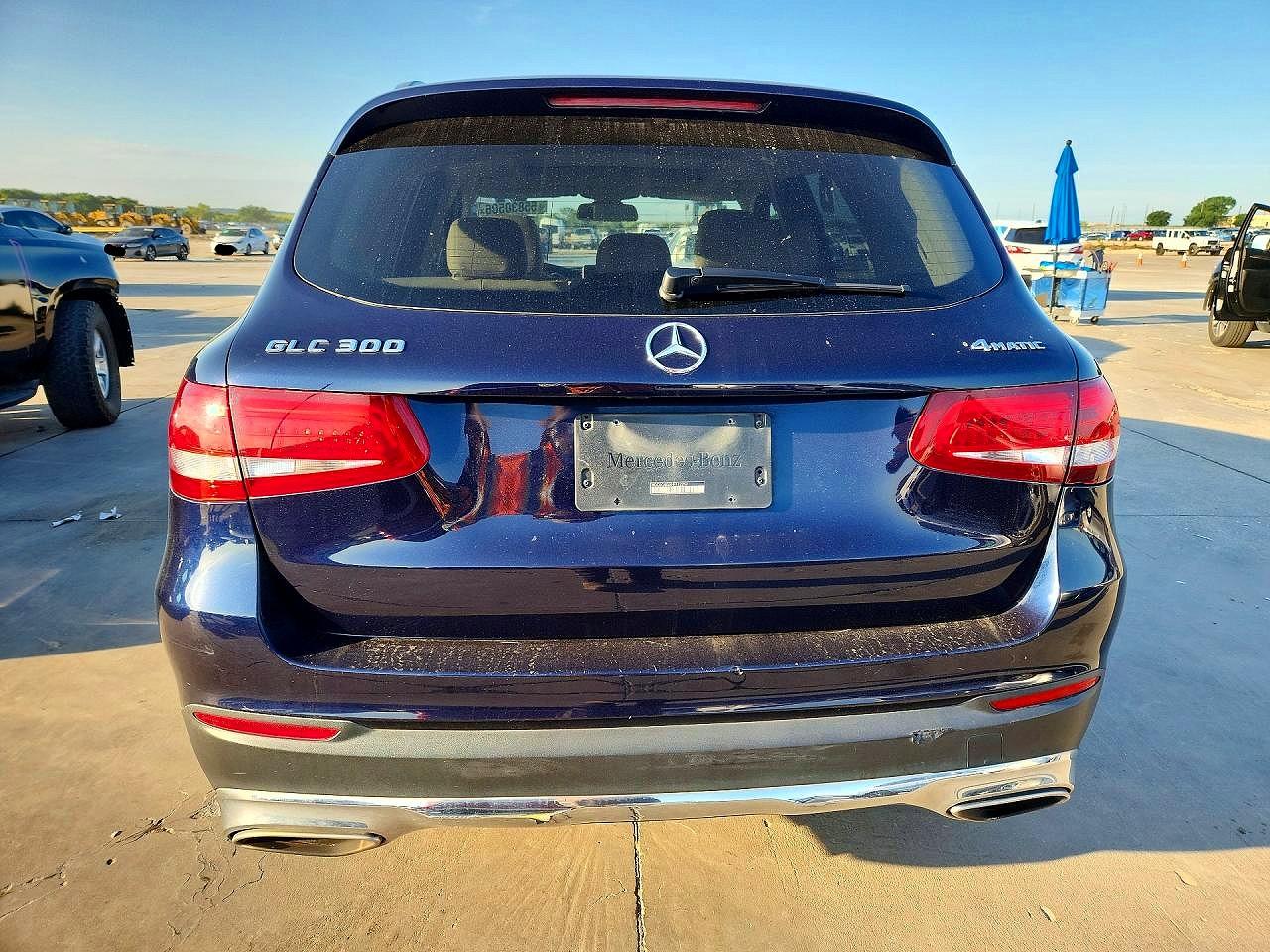 2017 Mercedes-benz Glc 300 4matic Blue vin: WDC0G4KB8HF142259