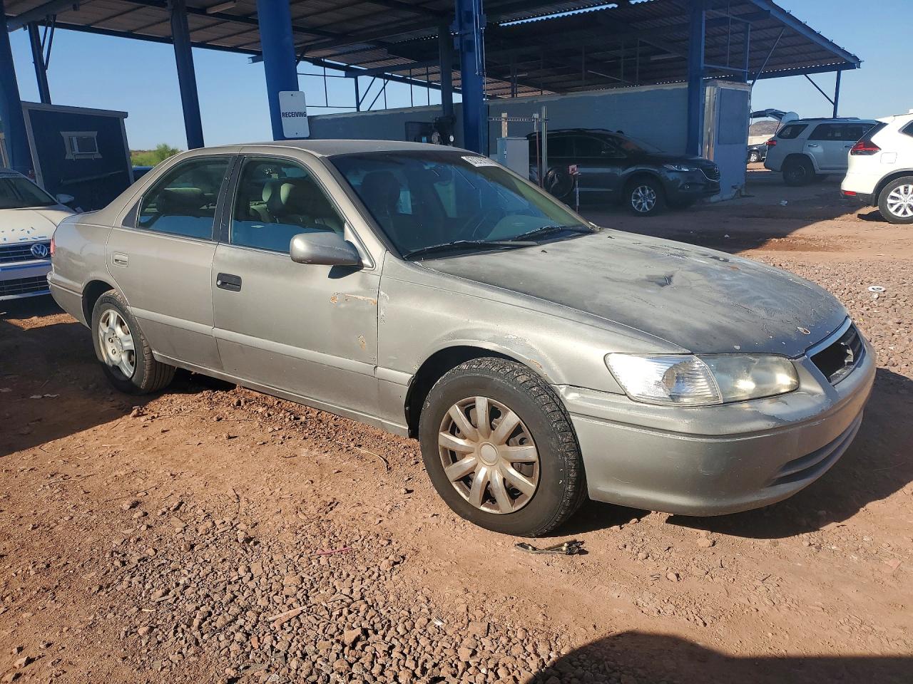 2000 Toyota Camry Le Silver vin: 4T1BG22K4YU694576