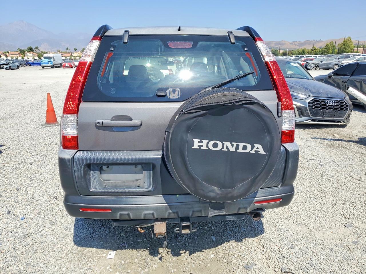 2006 Honda Cr-v Lx Серый vin: JHLRD68526C023787
