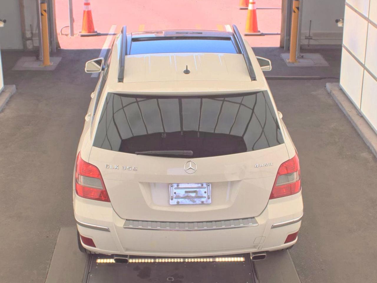 2010 Mercedes-benz Glk 350 4matic Белый vin: WDCGG8HBXAF360271