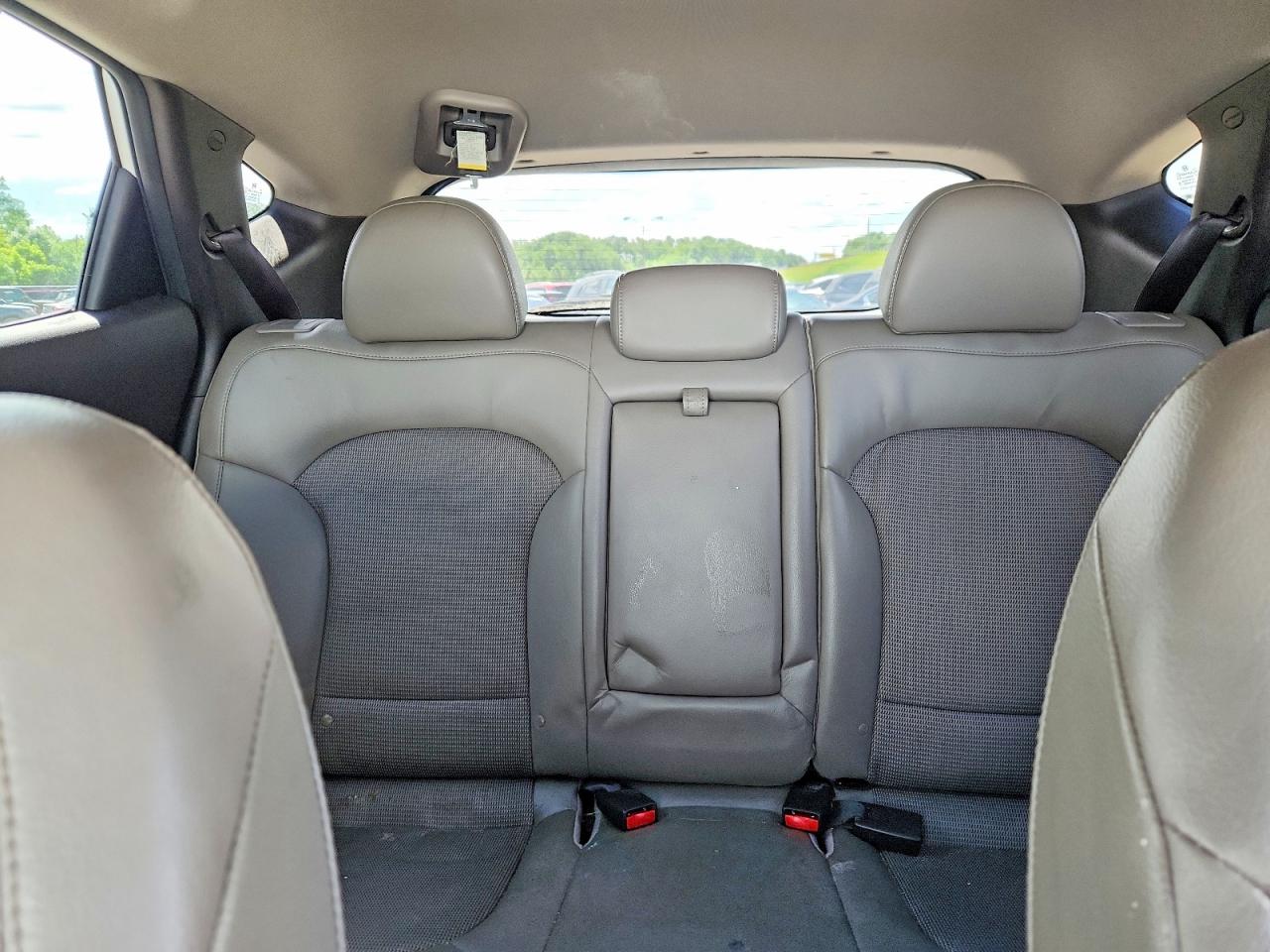 2014 Hyundai Tucson Se White vin: KM8JUCAG6EU875388