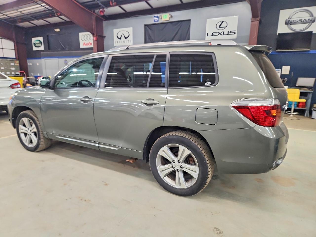2009 Toyota Highlander Sport Green vin: JTEES43A692115565