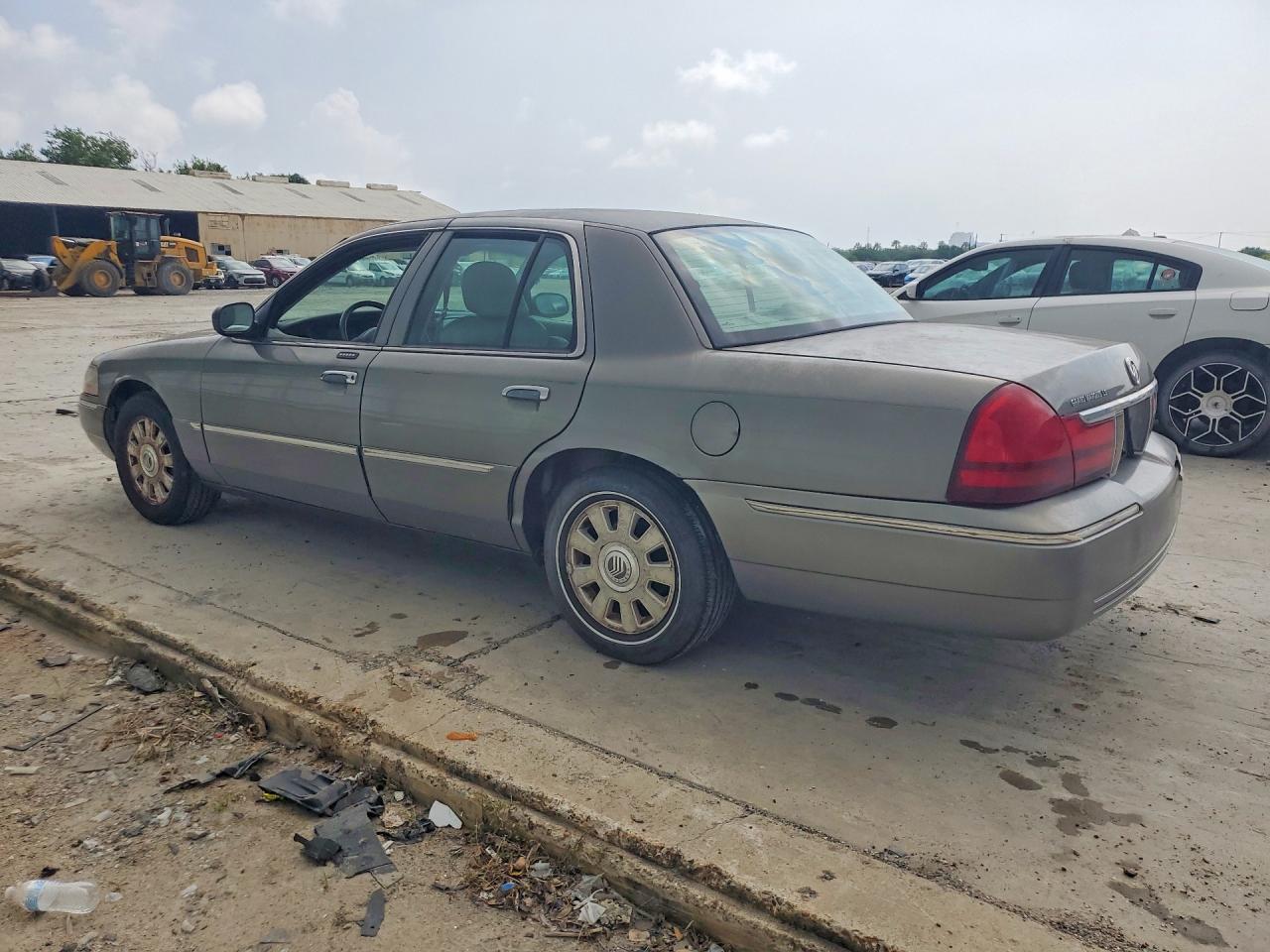 2003 Mercury Grand Marquis Ls Tan vin: 2MEFM75W63X669172