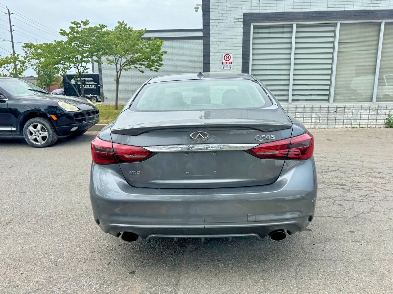 2018 Infiniti Q50 3.0t Luxe Gray vin: JN1EV7AR6JM611757