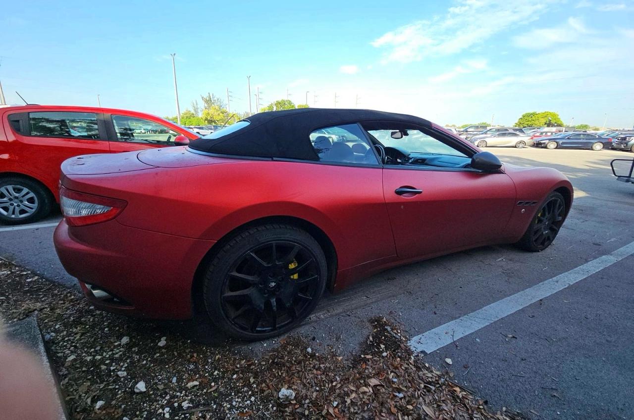2011 Maserati Granturismo S Red vin: ZAM45KMA3B0057339