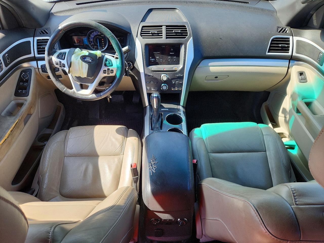 2011 Ford Explorer Xlt Белый vin: 1FMHK8D82BGA46172