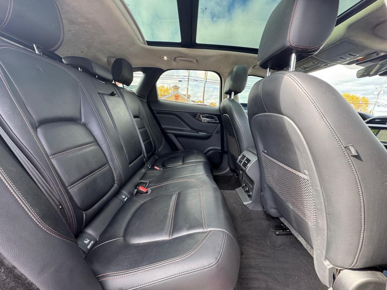 2020 Jaguar F-pace Prestige Red vin: SADCK2GX4LA642987