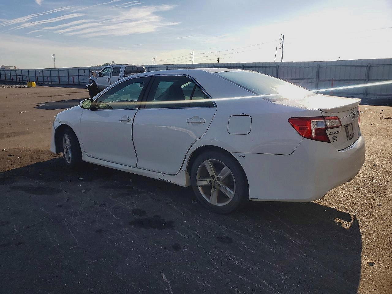 2014 Toyota Camry Se White vin: 4T1BF1FK3EU366696