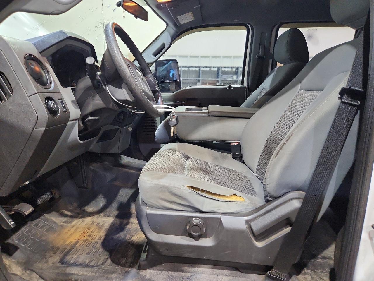 2013 Ford F250 Super Duty Белый vin: 1FT7W2B68DEA95555