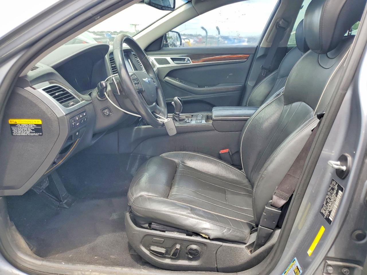 2015 Hyundai Genesis 3.8l Серый vin: KMHGN4JE7FU047671