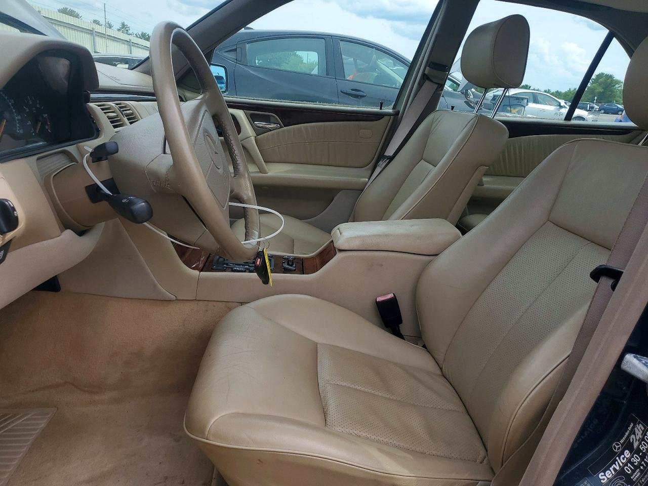 1998 Mercedes-benz E 300td Blue vin: WDBJF25F3WA581880