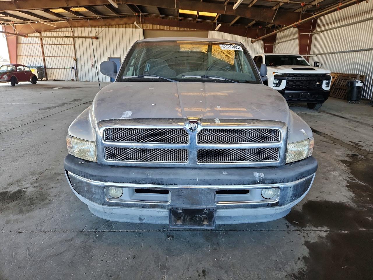 1998 Dodge Ram 1500 Silver vin: 1B7HC13ZXWJ224891