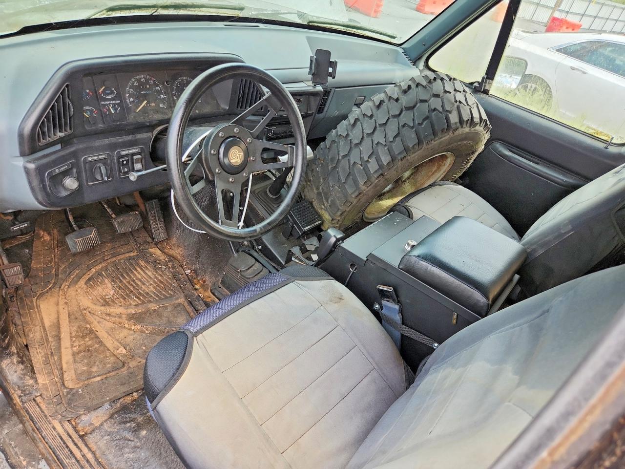 1989 Ford Bronco U100 Gray vin: 1FMEU15N9KLA18899