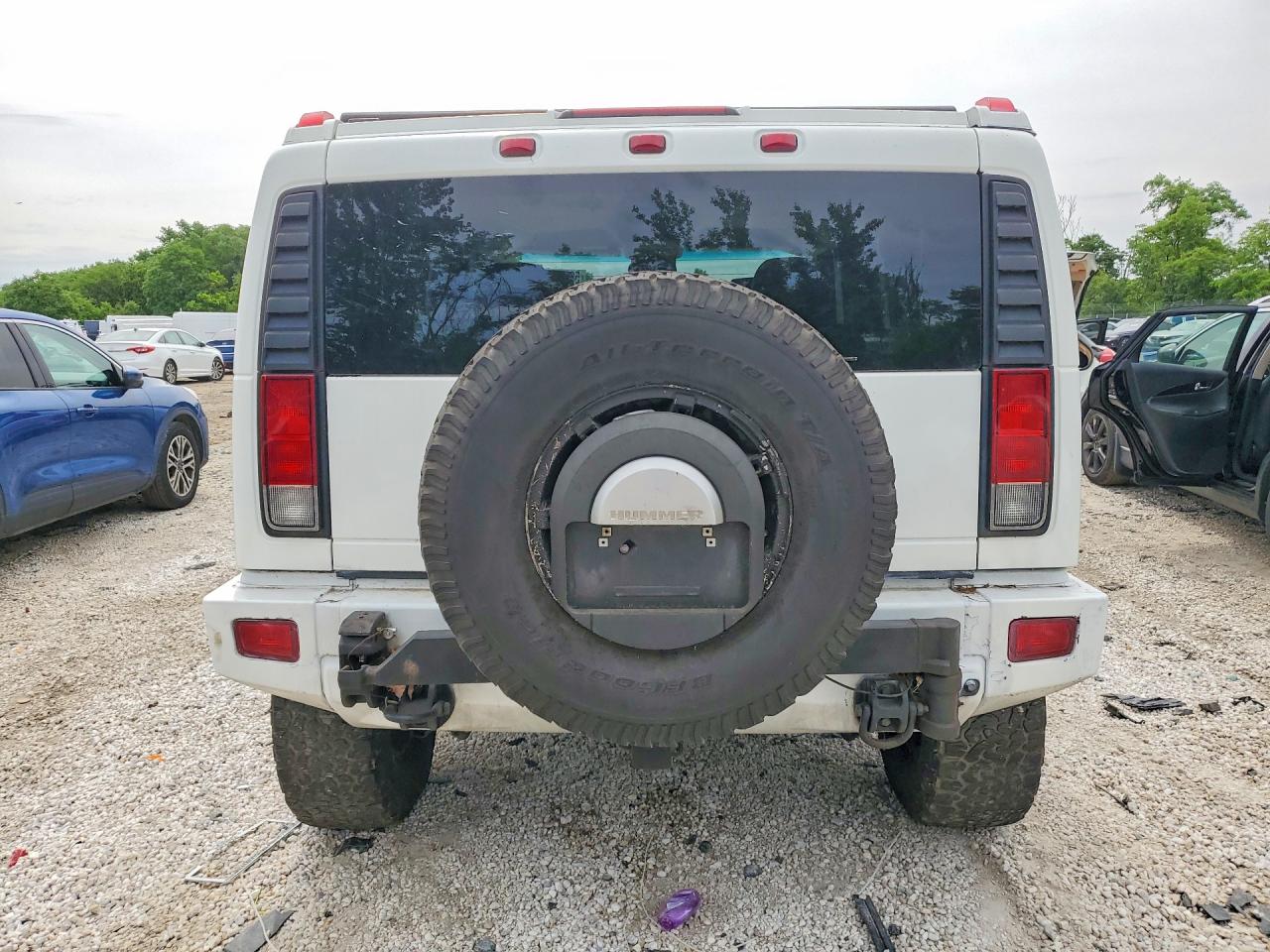 2007 Hummer H2 White vin: 5GRGN23U17H105117