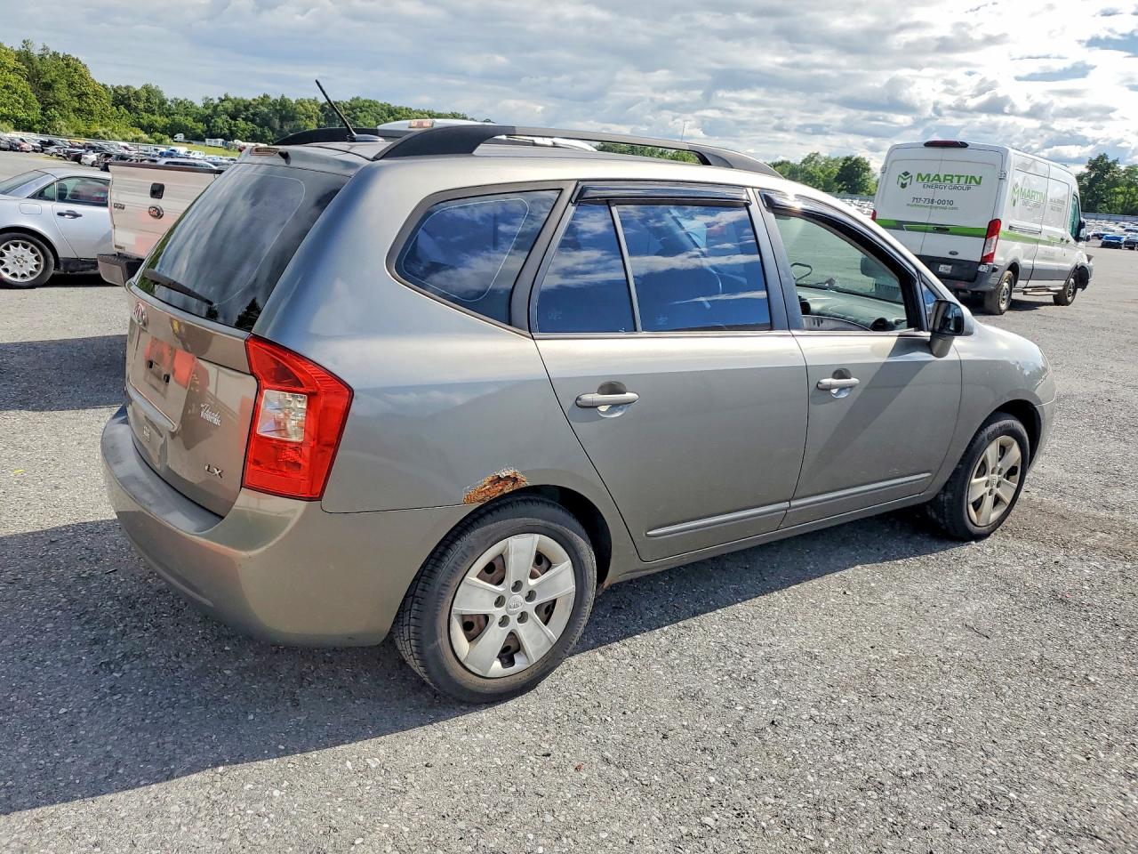 2009 Kia Rondo Base Gray vin: KNAFG528X97228921